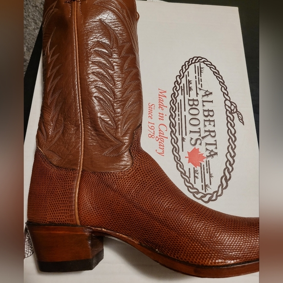Alberta Boot Cowboy Boots - Picture 2 of 3
